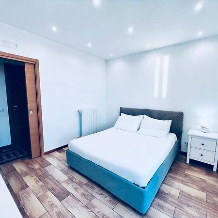 Castle Suite Bari Bagian luar foto