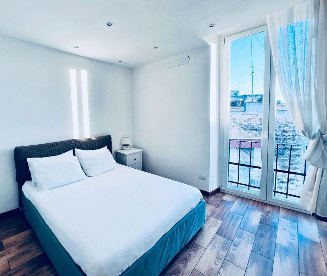 Castle Suite Bari Bagian luar foto