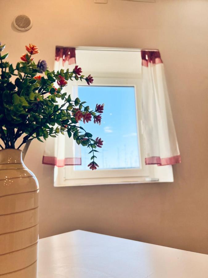 Castle Suite Bari Bagian luar foto