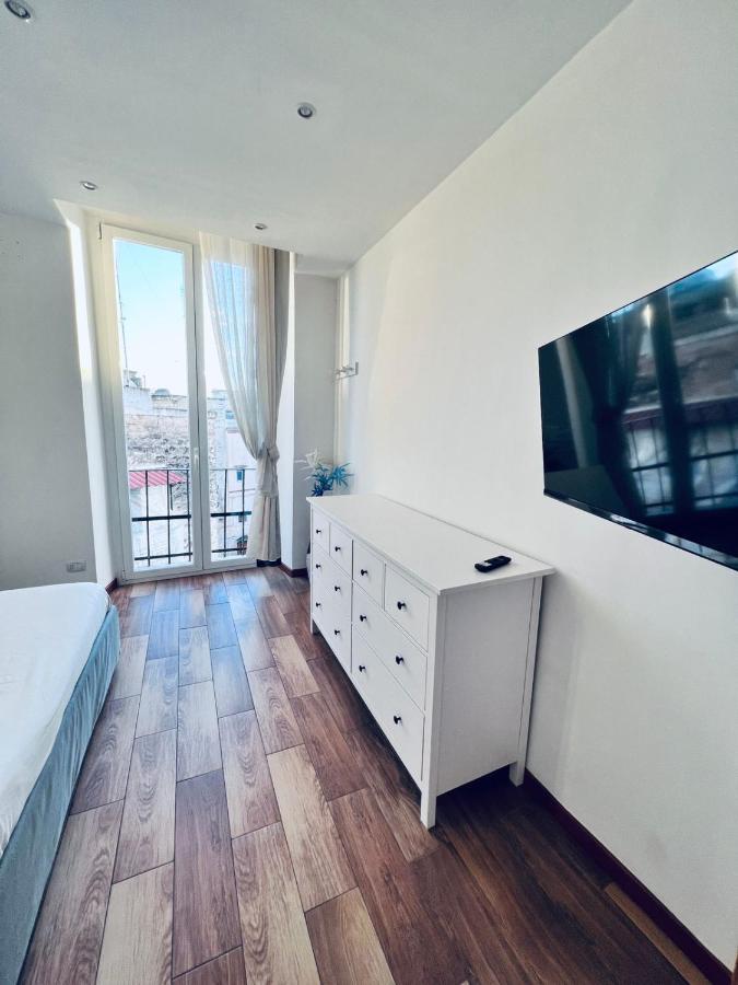 Castle Suite Bari Bagian luar foto